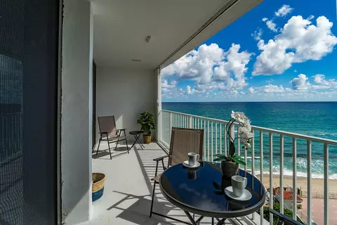 3590 S Ocean Blvd #907, South Palm Beach, FL 33480