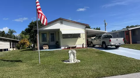 8381 SE Skylark Ave, Hobe Sound, FL 33455