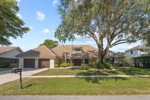 3035 Equestrian Dr, Boca Raton, FL 33434