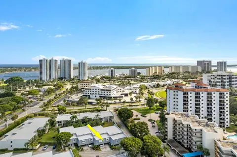 388 Golfview Rd #E, North Palm Beach, FL 33408