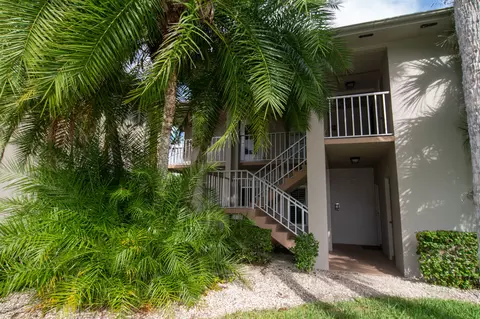 7 Lake Vista Trl #102, Port Saint Lucie, FL 34952