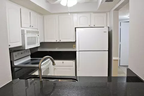 1520 SE Royal Green Cir #104, Port Saint Lucie, FL 34952