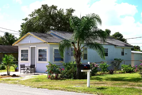 12154 SE Florida Ave, Hobe Sound, FL 33455