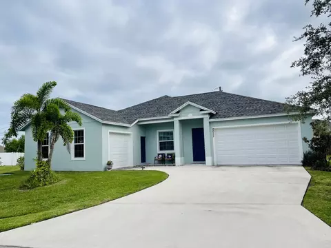 2011 SE Colfax Ct, Port Saint Lucie, FL 34952