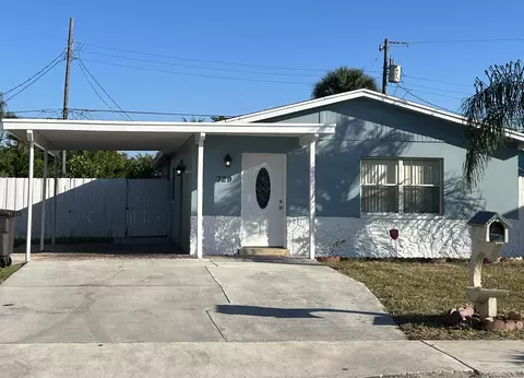 729 Mcintosh St, West Palm Beach, FL 33405