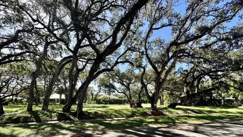 608 Cypress Rd, Vero Beach, FL 32963