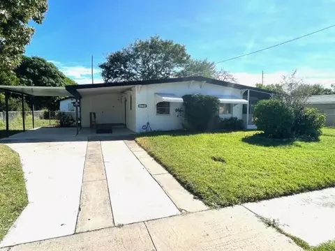 2104 Golfview Ct, Fort Pierce, FL 34950