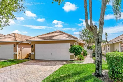 5227 Grande Palm Cir, Delray Beach, FL 33484