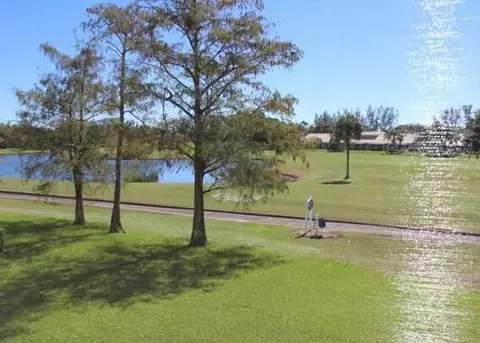 3231 Holiday Springs Blvd #204, Margate, FL 33063