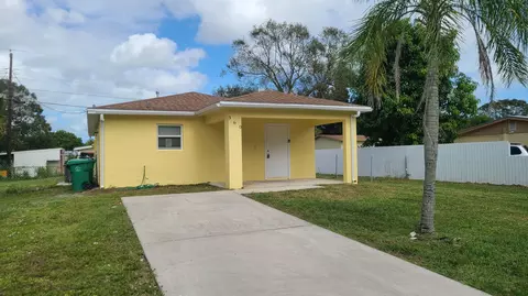 360 Ashley St, Fort Pierce, FL 34982