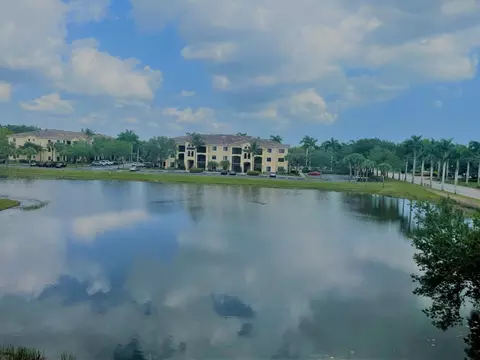 2915 Tuscany Ct #304, Palm Beach Gardens, FL 33410