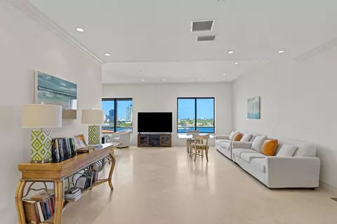 150 Bradley Pl #904, Palm Beach, FL 33480