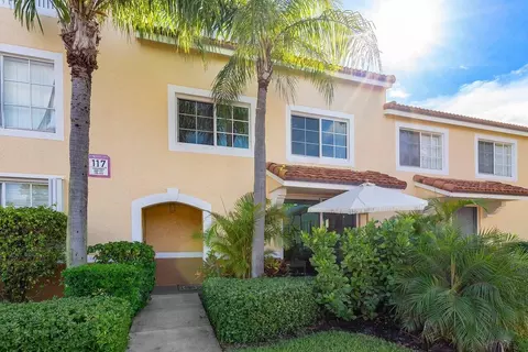 117 Yacht Club Way #109, Hypoluxo, FL 33462