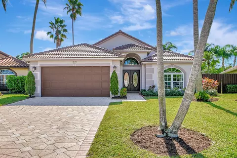 1939 Oak Berry Cir, Wellington, FL 33414