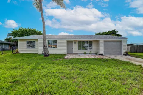 2252 SE Shipping Rd, Port Saint Lucie, FL 34952