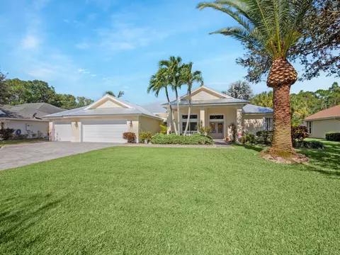 8582 SW Sea Captain Dr, Stuart, FL 34997
