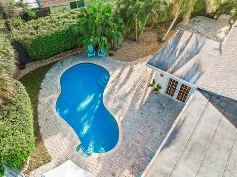 1624 W Terrace Dr, Lake Worth, FL 33460