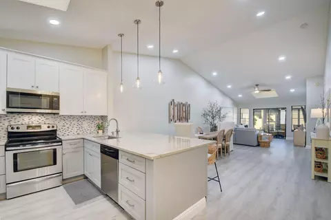 5917 Sunswept Ln #B, Boynton Beach, FL 33437