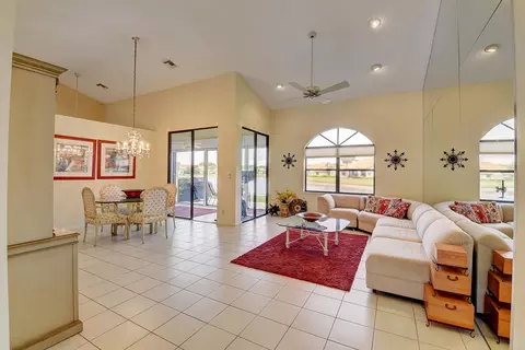 7199 Sweetbay Ct, Boynton Beach, FL 33472