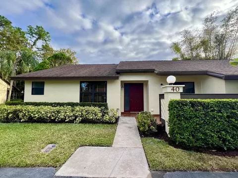 40 Copper Pod Ct, Royal Palm Beach, FL 33411