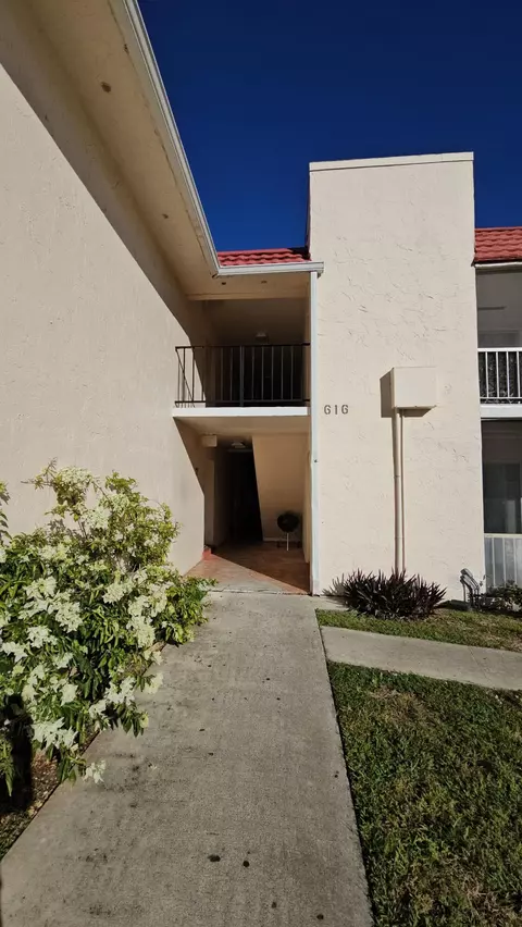 616 NW 13th St #17, Boca Raton, FL 33486