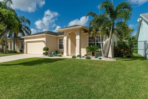 1207 Olympic Cir, Greenacres, FL 33413