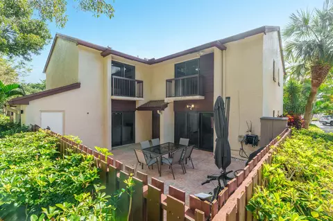 4301 Carambola Cir N, Coconut Creek, FL 33066