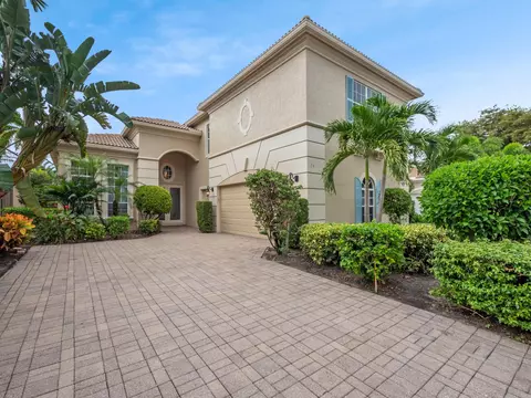 34 Laguna Ter, Palm Beach Gardens, FL 33418