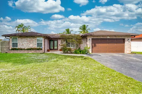 8307 SW 26th St, Davie, FL 33324