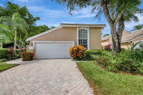 4786 Carlton Golf Dr, Lake Worth, FL 33449