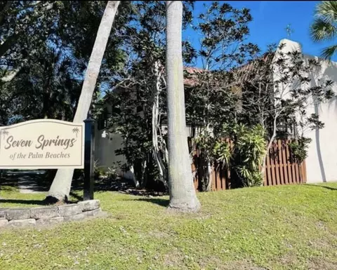 6382 Seven Springs Blvd #D, Greenacres, FL 33463