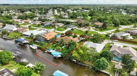 205 NE Sagamore Ter, Port Saint Lucie, FL 34983