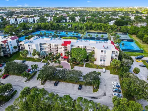 825 Egret Cir #209, Delray Beach, FL 33444