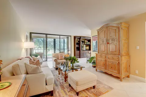 7819 Lakeside Blvd #825, Boca Raton, FL 33434