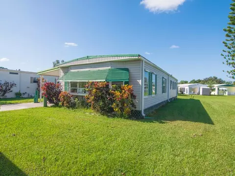 7 Santa Fe Ln, Port Saint Lucie, FL 34952
