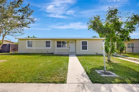 160 Princess Dr, Port Saint Lucie, FL 34952