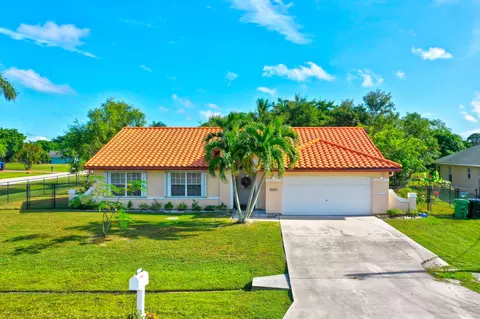 2593 SE Lyman Cir, Port Saint Lucie, FL 34952