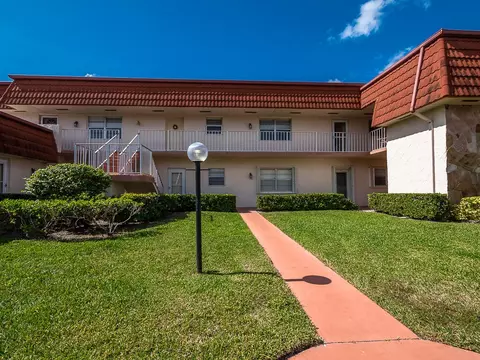 12015 Greenway Cir S #205, Royal Palm Beach, FL 33411