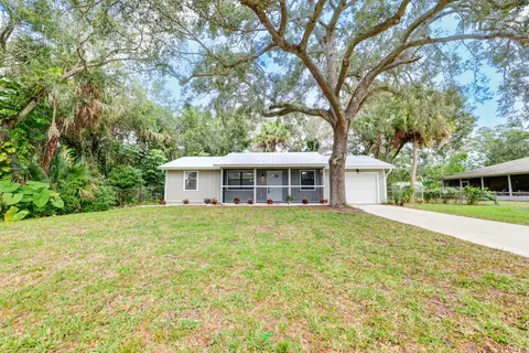 7704 Pensacola Rd, Fort Pierce, FL 34951