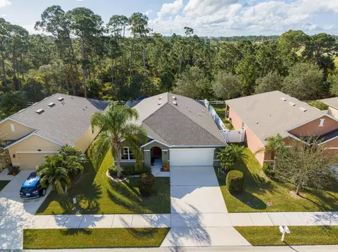 1323 SW Lexington Sq SW, Vero Beach, FL 32962