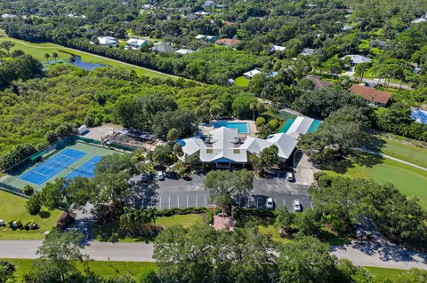 12867 SE Pinehurst Ct, Hobe Sound, FL 33455