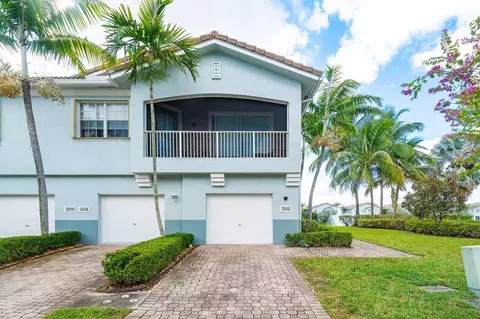 3266 Laurel Ridge Cir, Riviera Beach, FL 33404