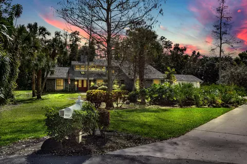 9021 Winding Woods Dr, Lake Worth, FL 33467