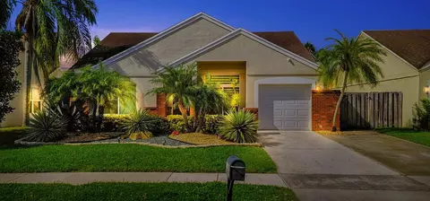 23041 Floralwood Ln, Boca Raton, FL 33433