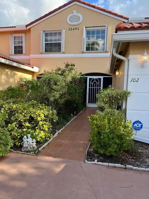 12451 Crystal Pointe Dr #102, Boynton Beach, FL 33437