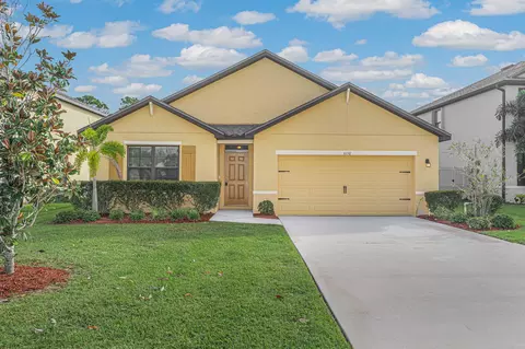 6110 NW Regent St, Port Saint Lucie, FL 34983