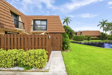 825 Center St #43B, Jupiter, FL 33458