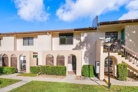 21785 Cypress Dr #46F, Boca Raton, FL 33433