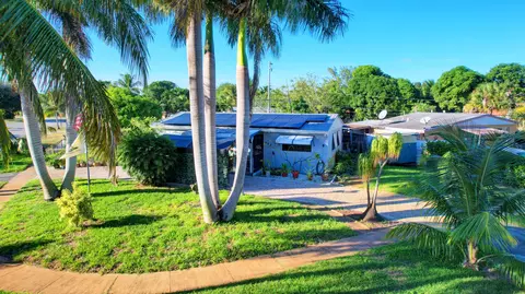 407 Tuskegee Dr, Lake Worth, FL 33462