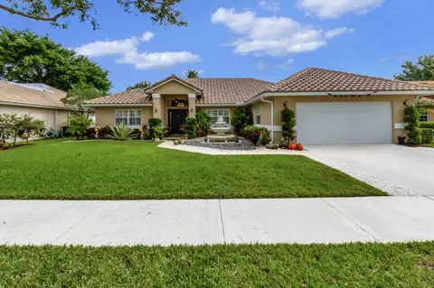 1435 E Lancewood Pl, Delray Beach, FL 33445